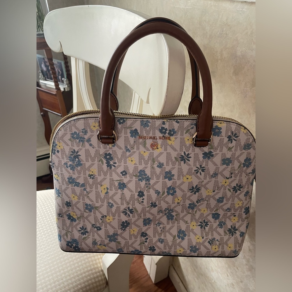 Michael Kors Cindy Large Dome Satchel Vanilla Floral